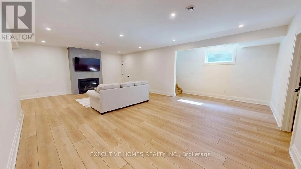 214 IRISHWOOD LANE
