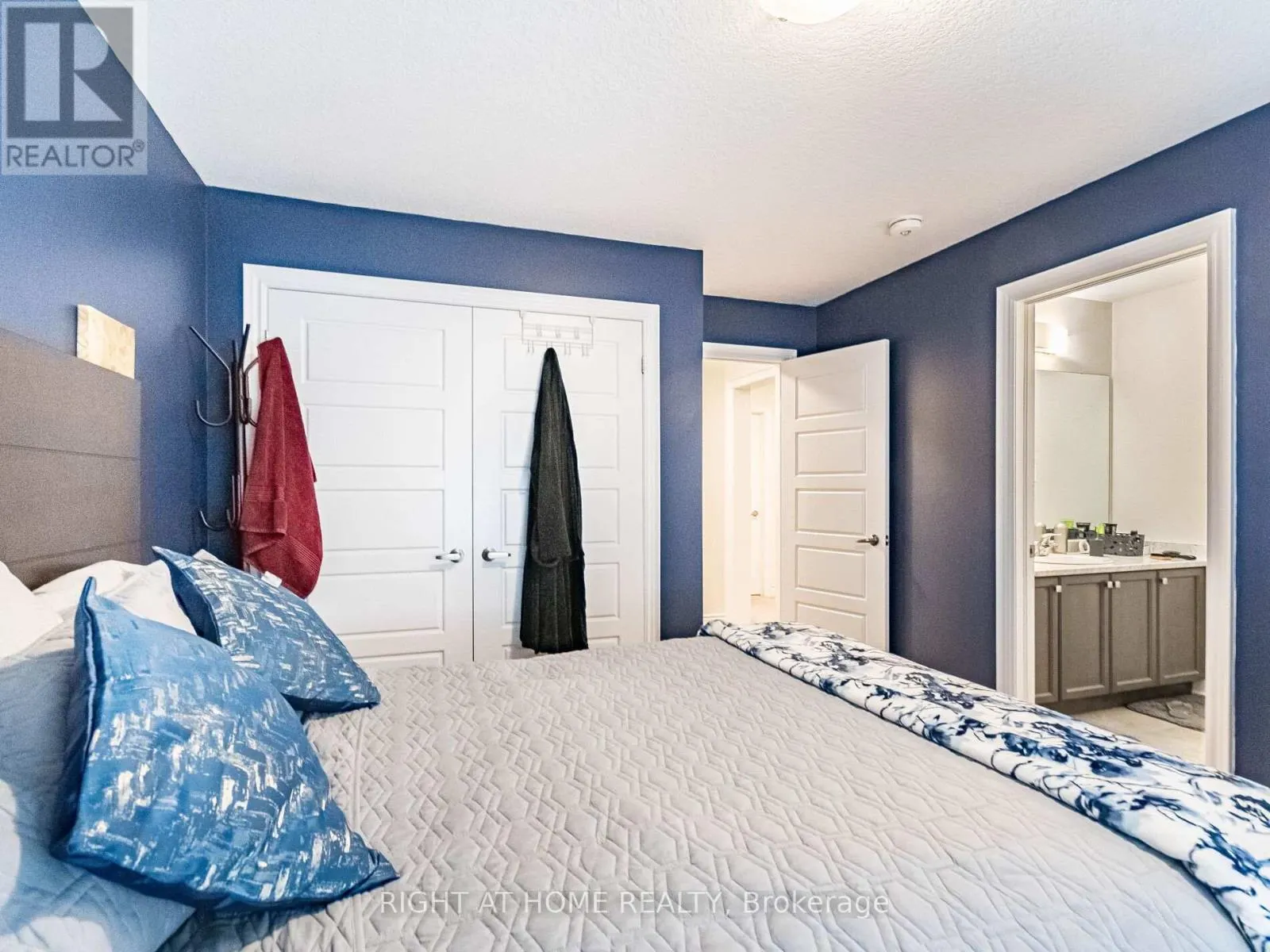 8779 CHICKORY TRAIL