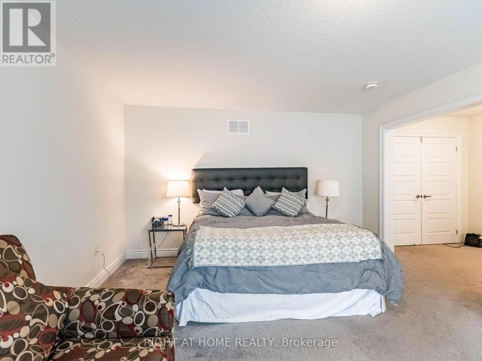 8779 CHICKORY TRAIL