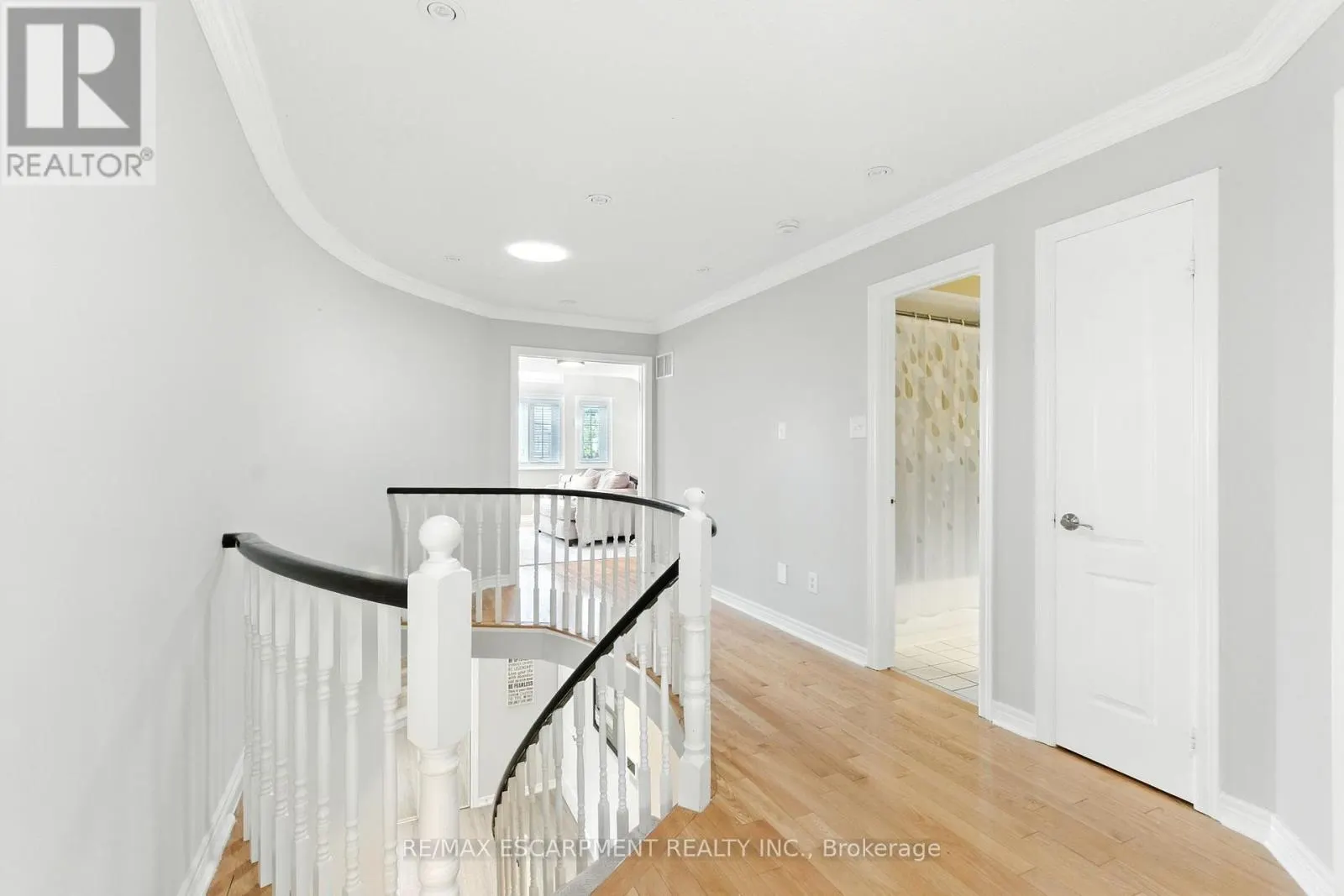 106 RYANS WAY