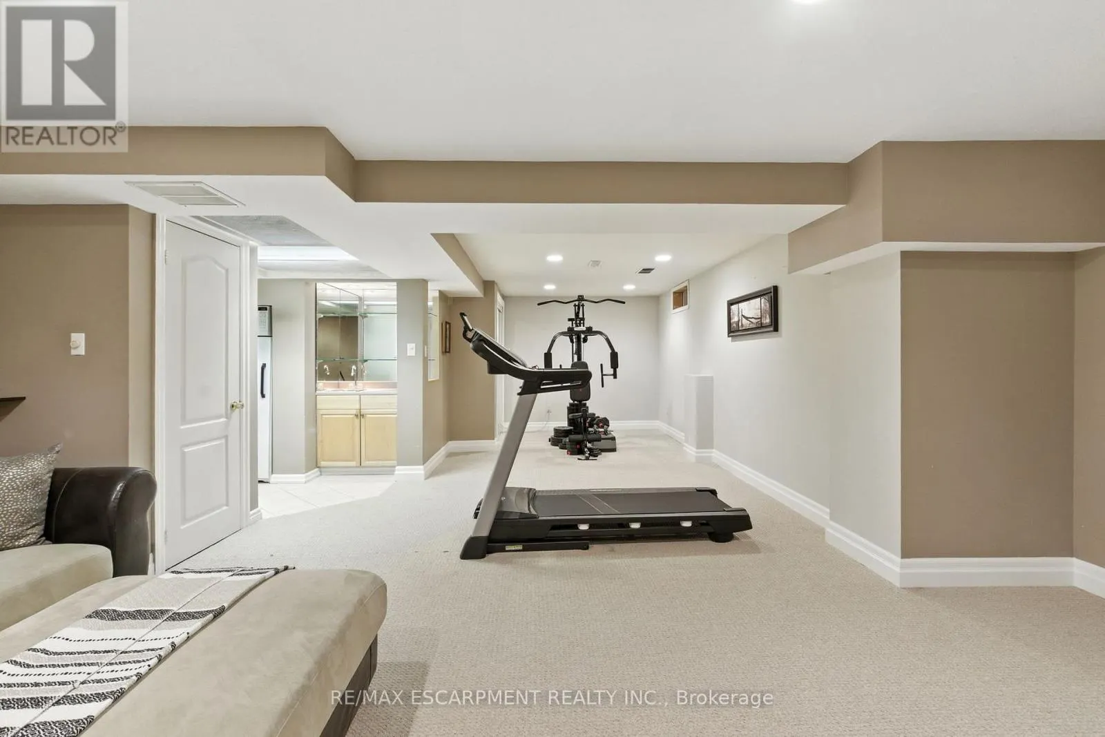106 RYANS WAY