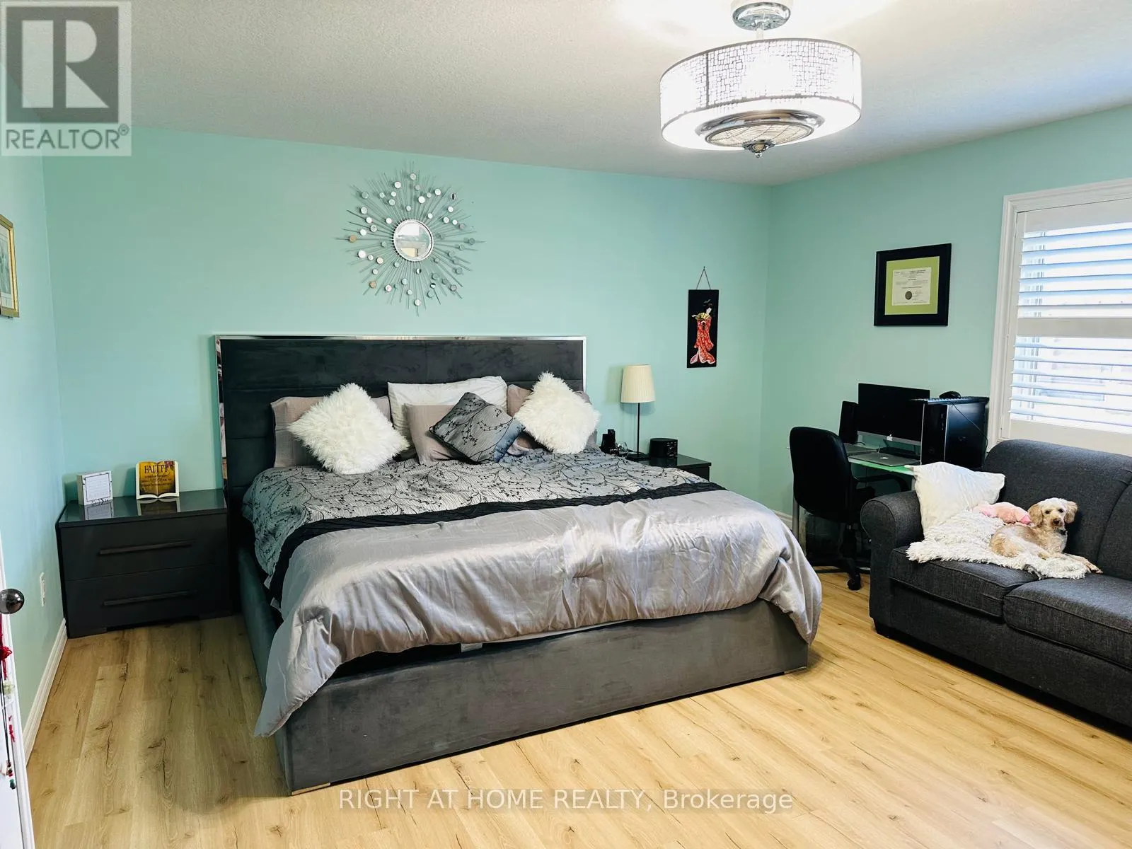 8889 DOGWOOD CRESCENT