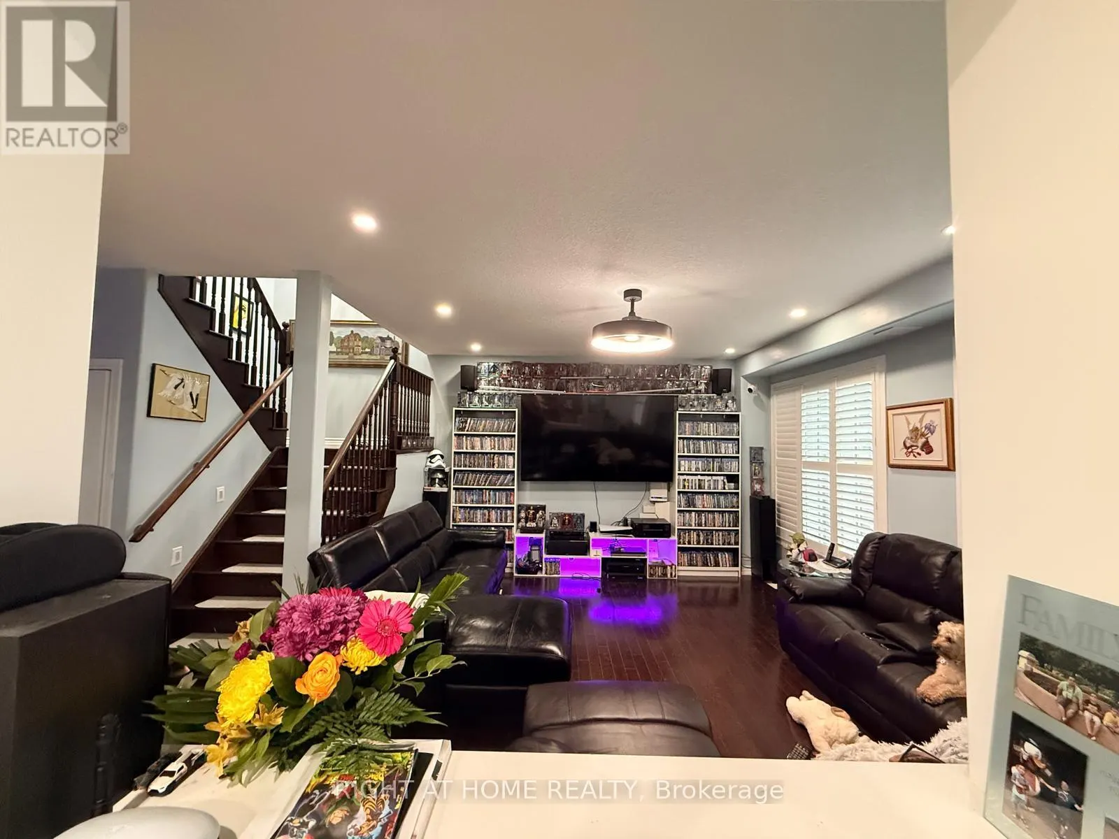 8889 DOGWOOD CRESCENT