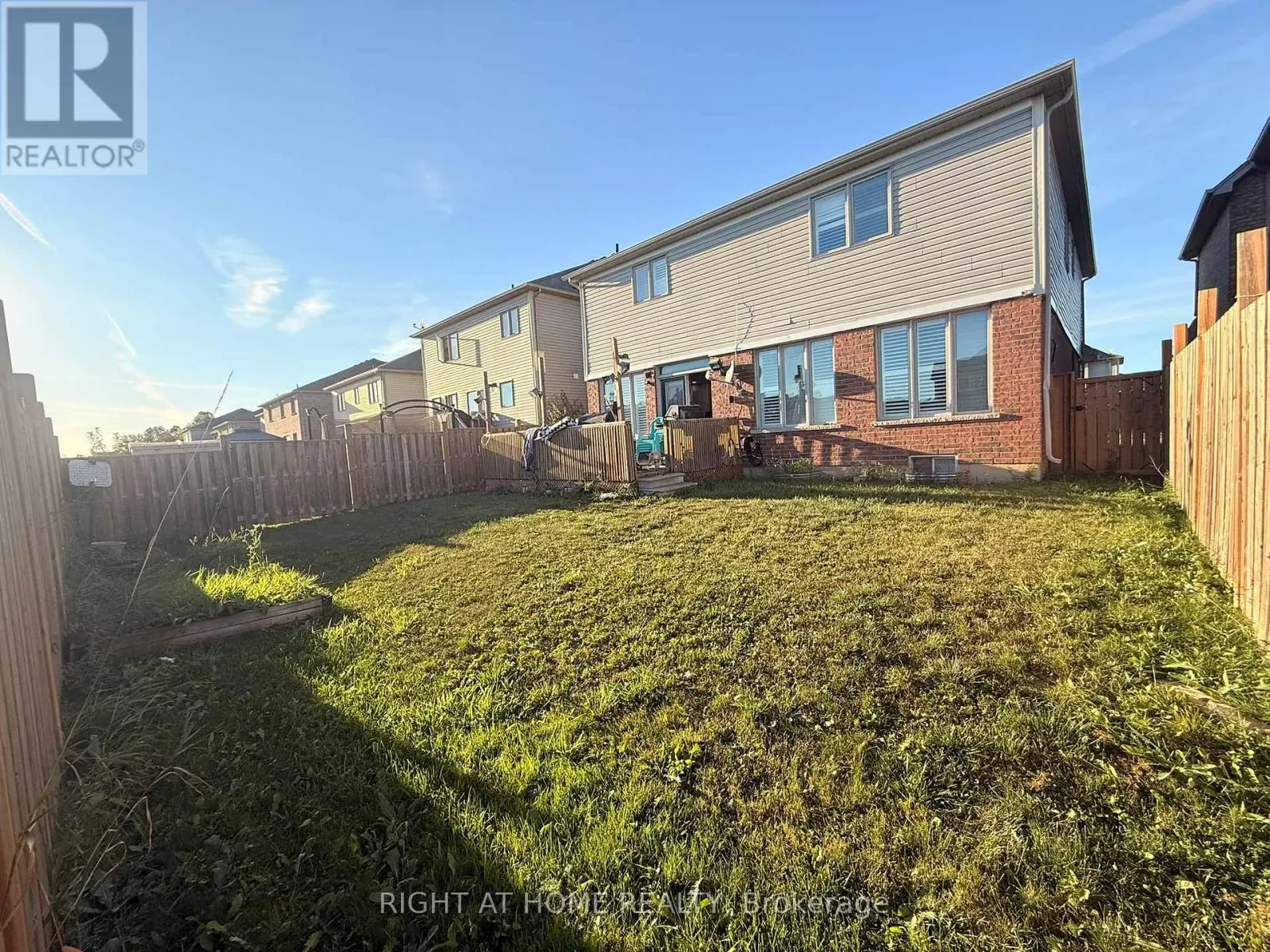 8889 DOGWOOD CRESCENT
