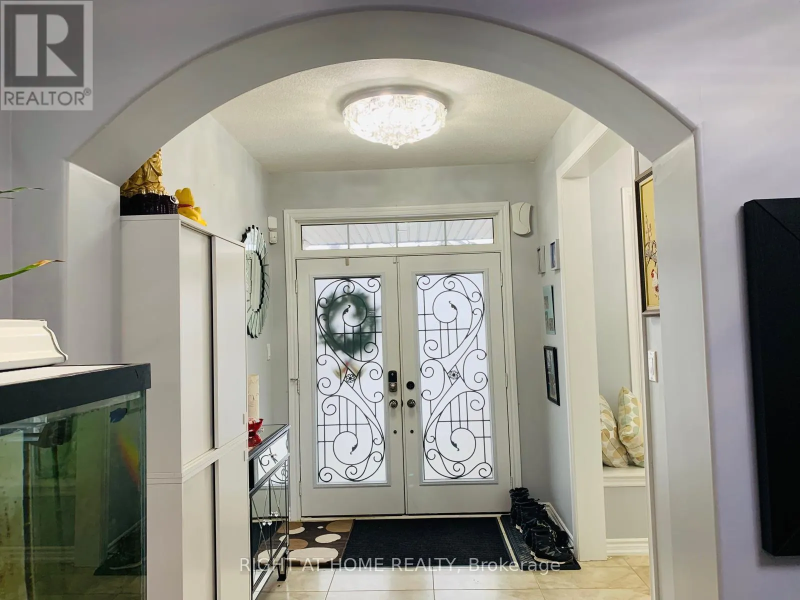 8889 DOGWOOD CRESCENT