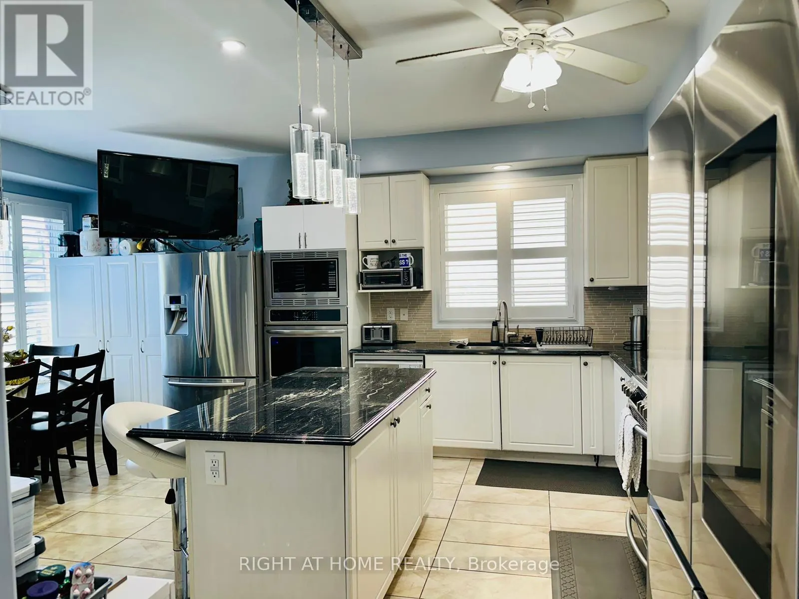 8889 DOGWOOD CRESCENT