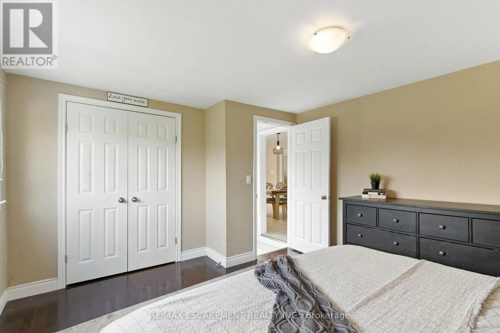289 EAST 25TH STREET
