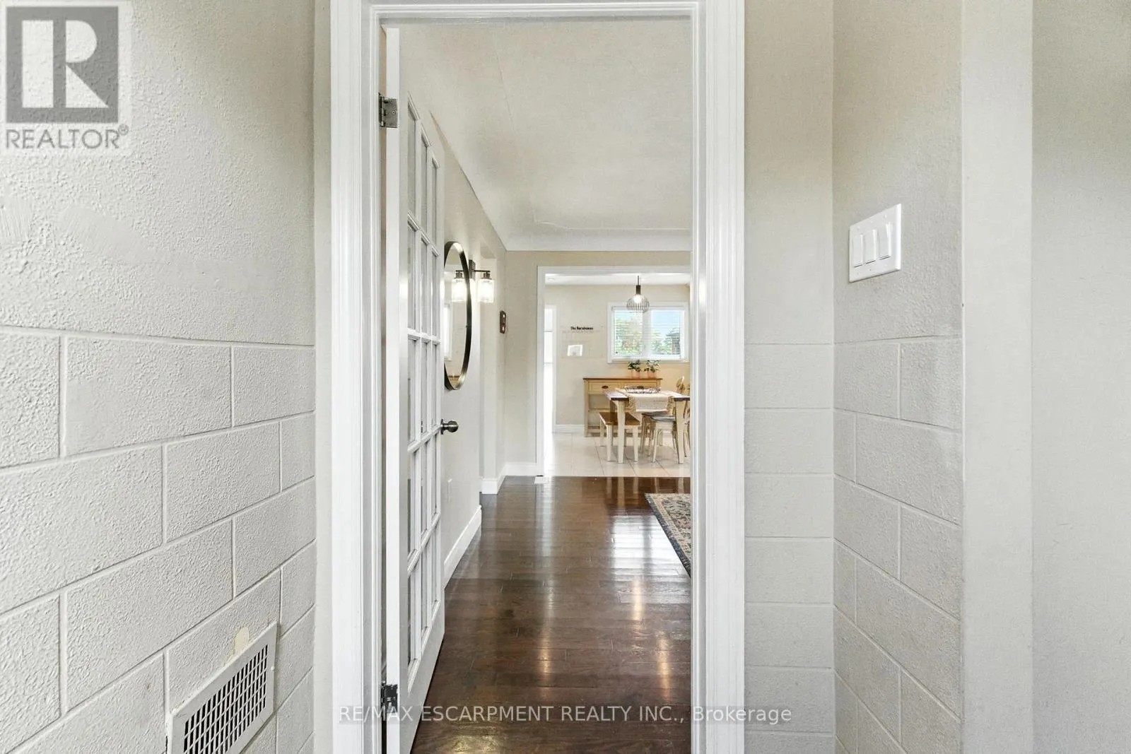 289 EAST 25TH STREET