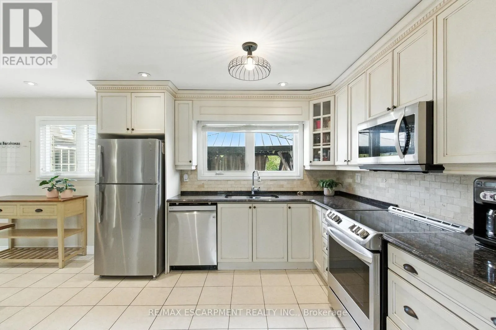 289 EAST 25TH STREET