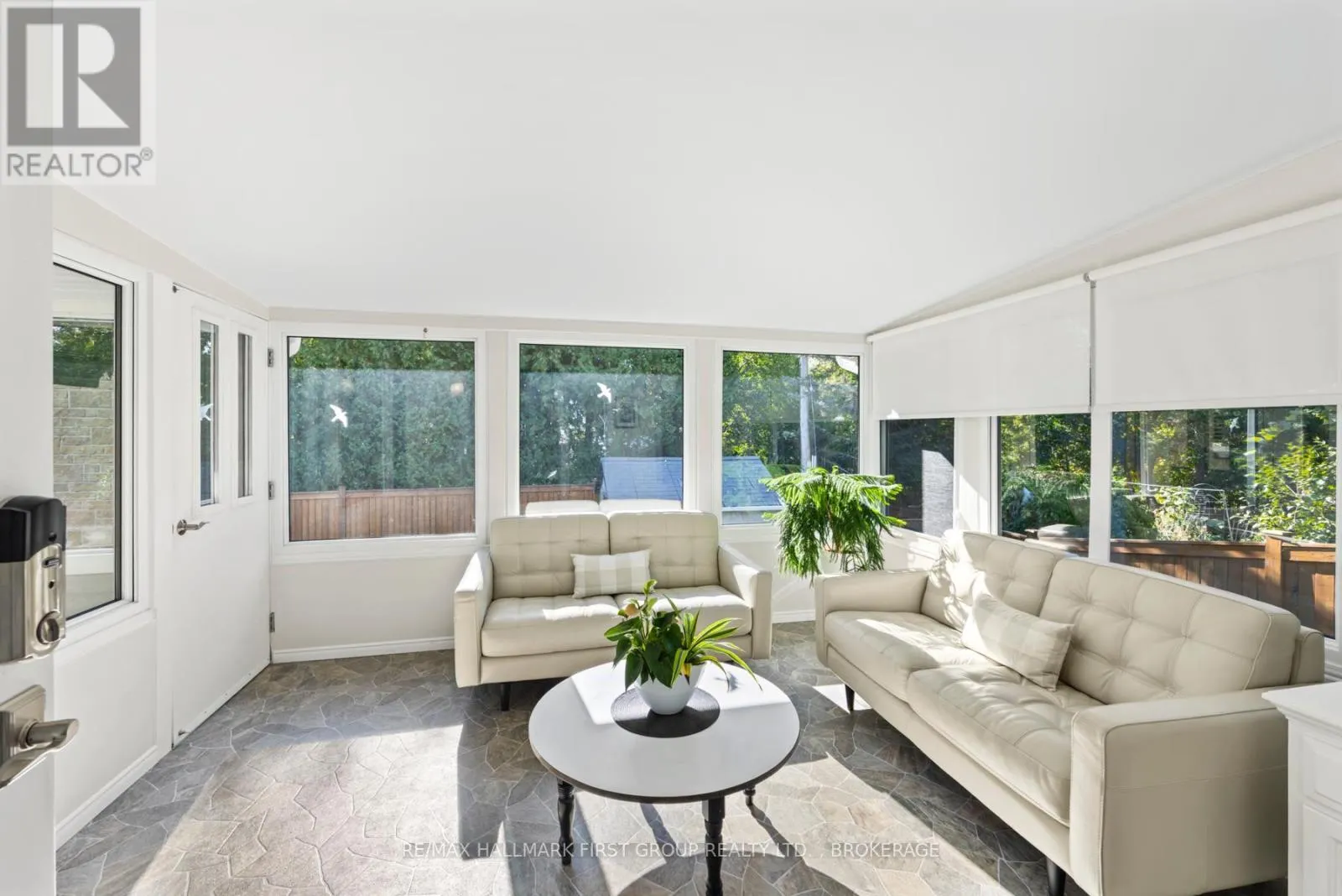 213 SMUGGLER'S COVE DRIVE