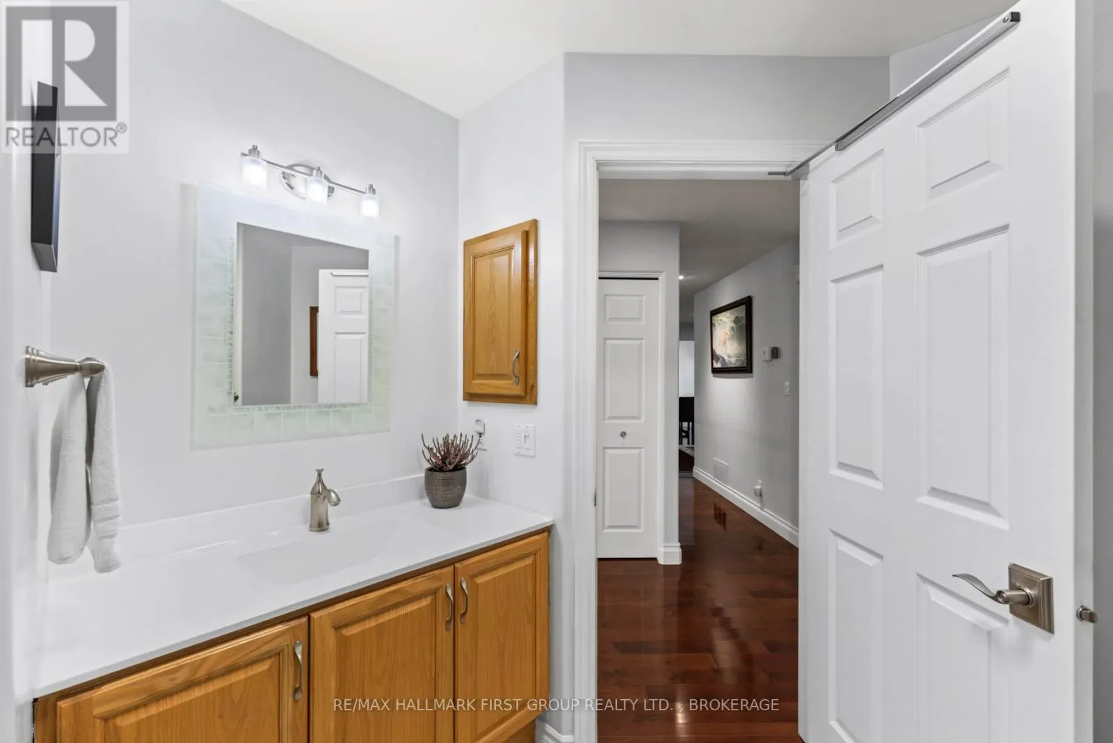 213 SMUGGLER'S COVE DRIVE