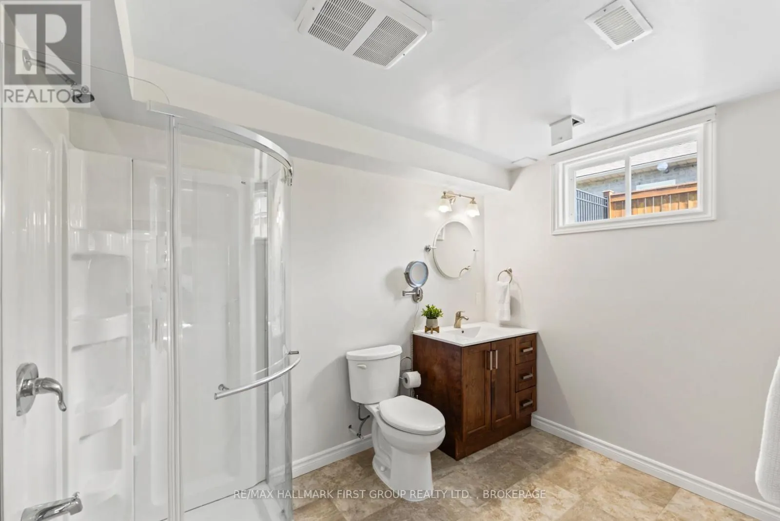 213 SMUGGLER'S COVE DRIVE