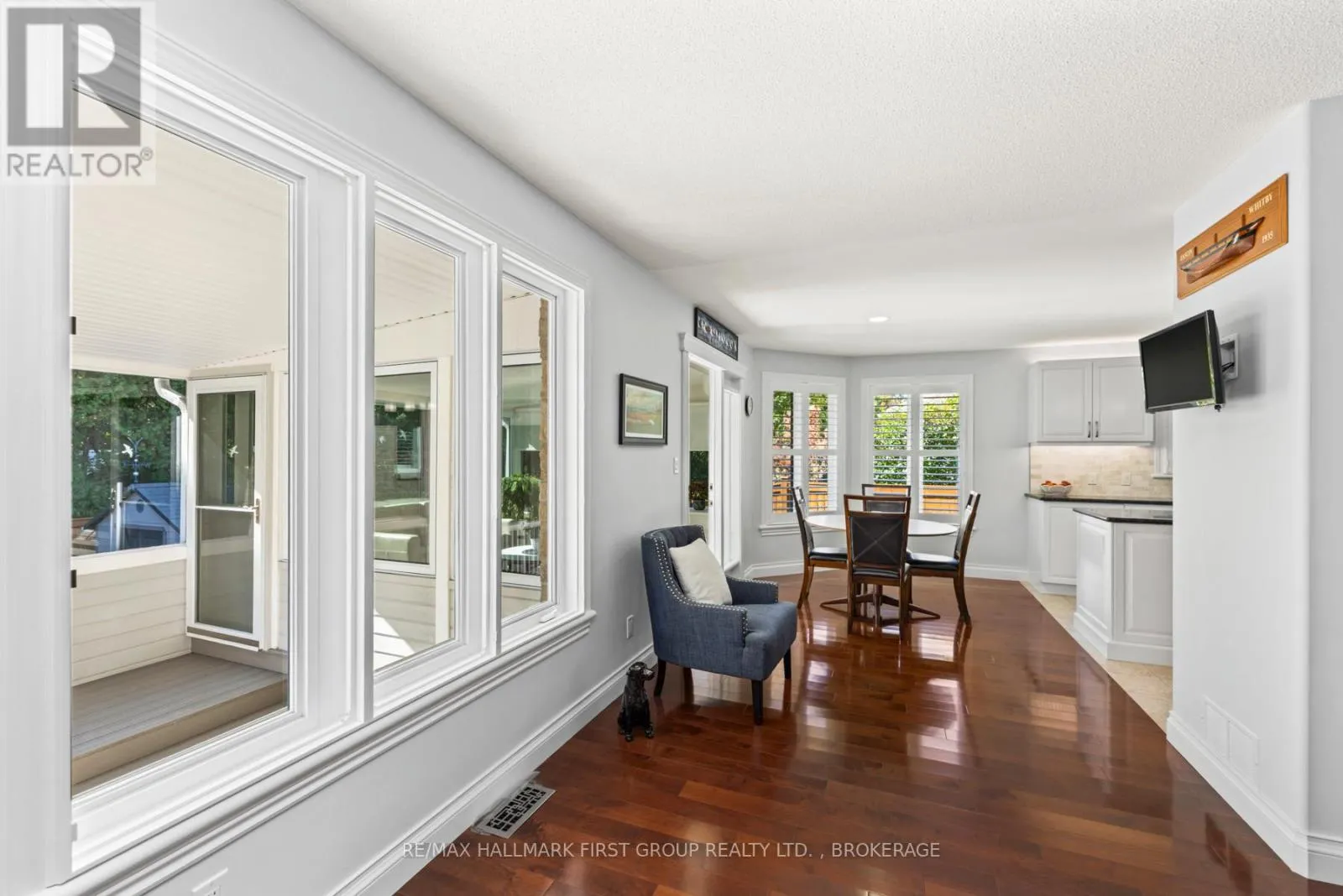 213 SMUGGLER'S COVE DRIVE