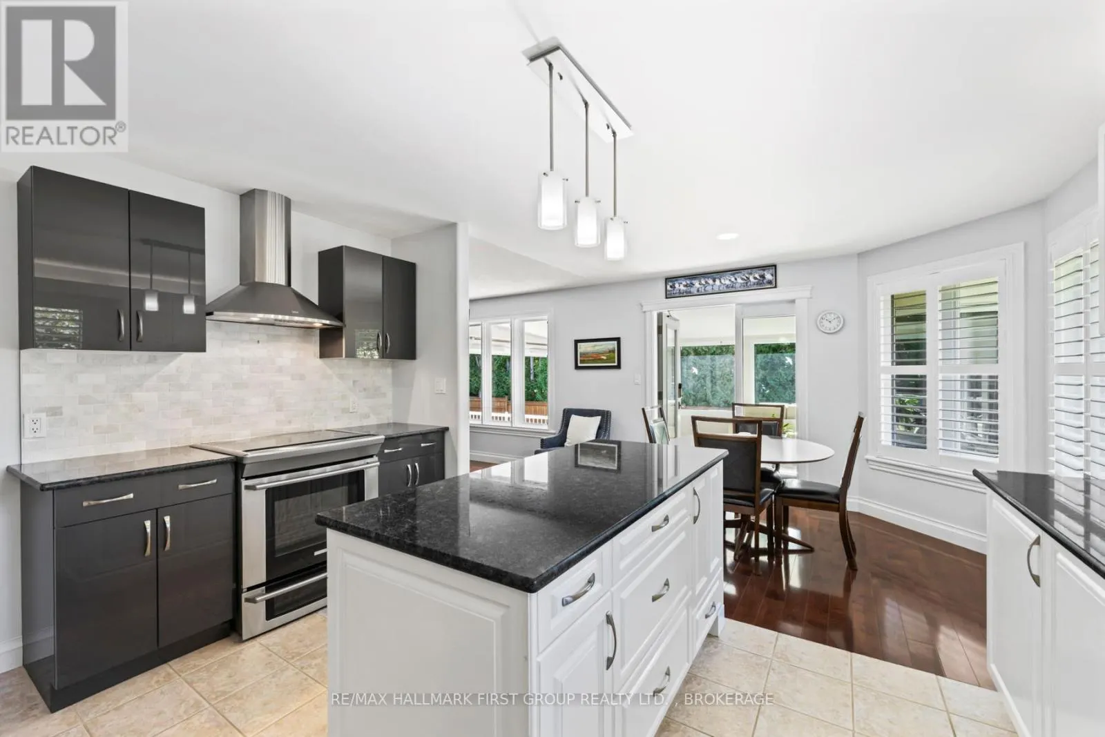 213 SMUGGLER'S COVE DRIVE