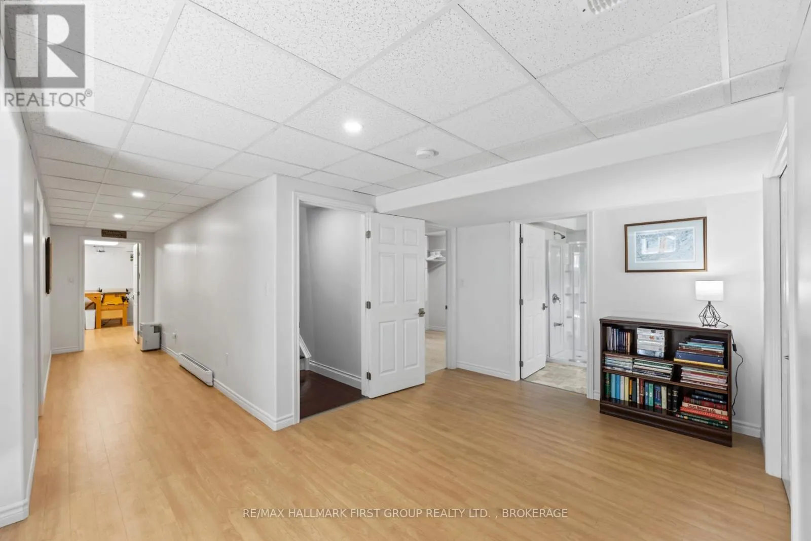 213 SMUGGLER'S COVE DRIVE