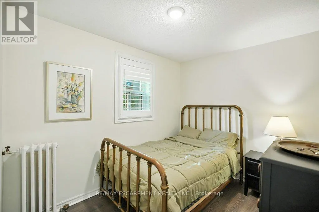 18 - 6 VINELAND AVENUE