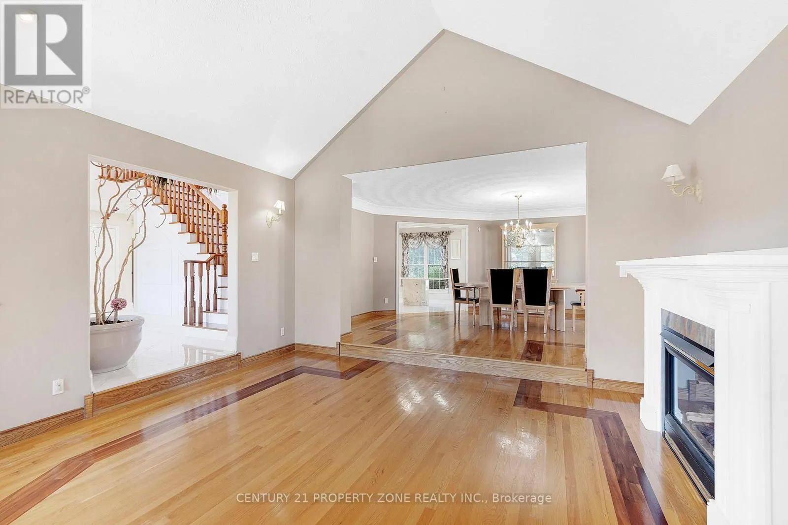 15 ROYAL YORK COURT