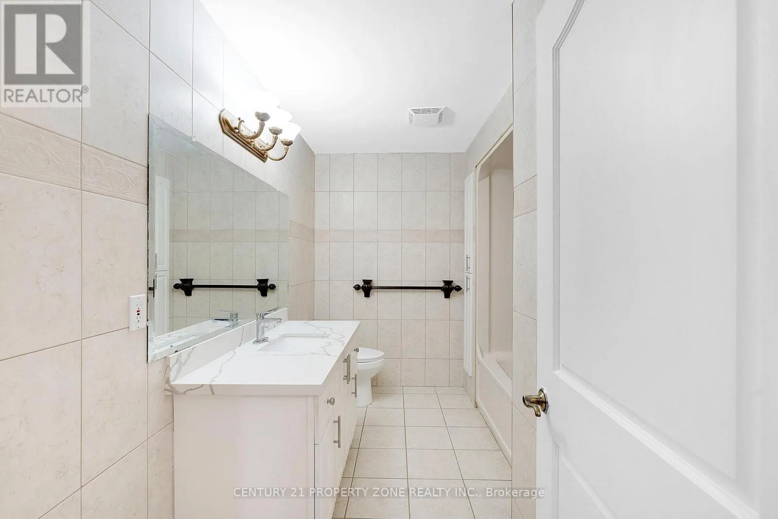 15 ROYAL YORK COURT