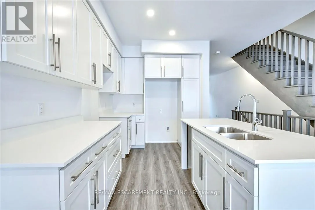 14 CLEAR VALLEY LANE