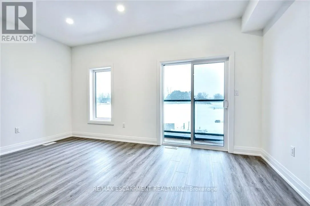 14 CLEAR VALLEY LANE