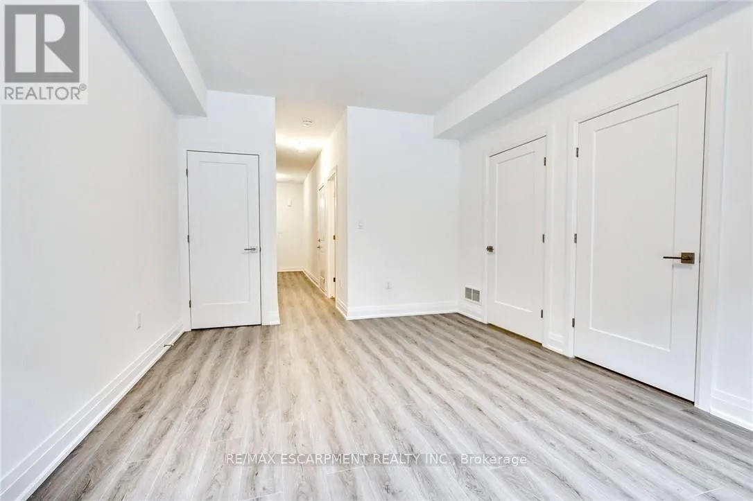 14 CLEAR VALLEY LANE