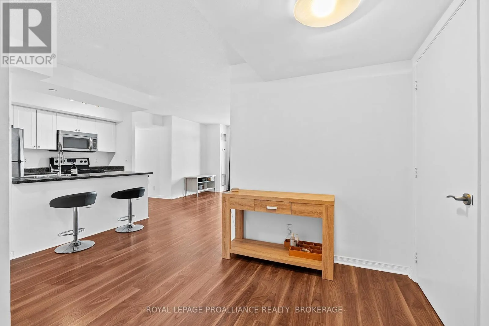 406 - 121 QUEEN STREET, #406