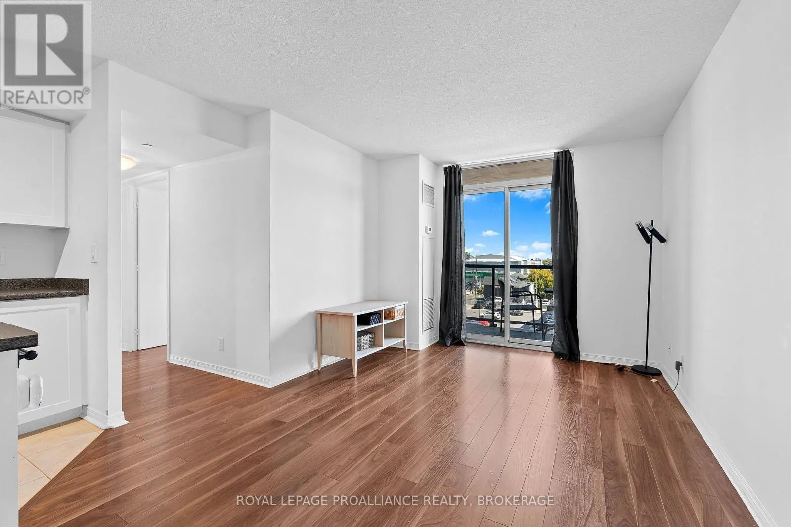 406 - 121 QUEEN STREET, #406