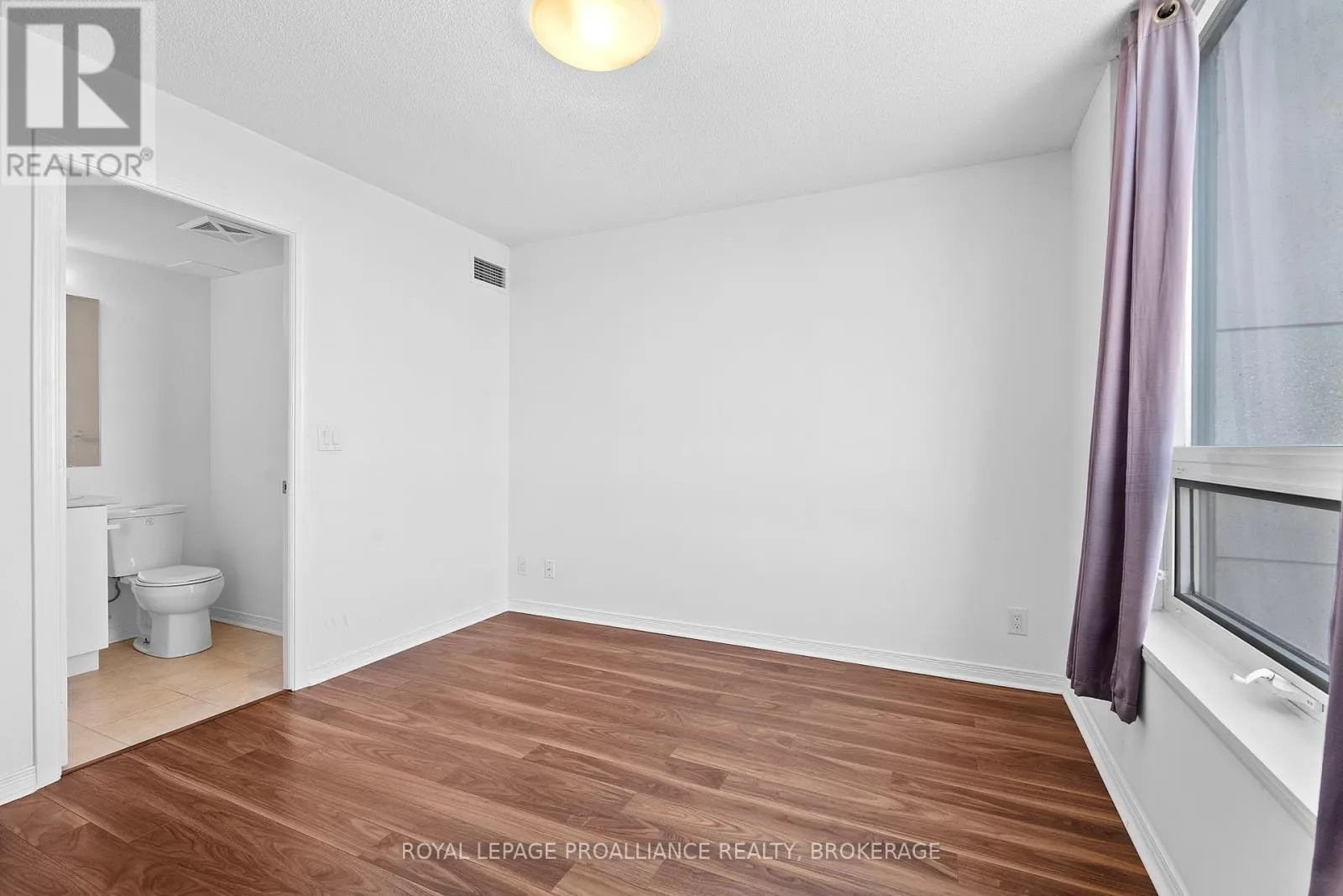 406 - 121 QUEEN STREET, #406