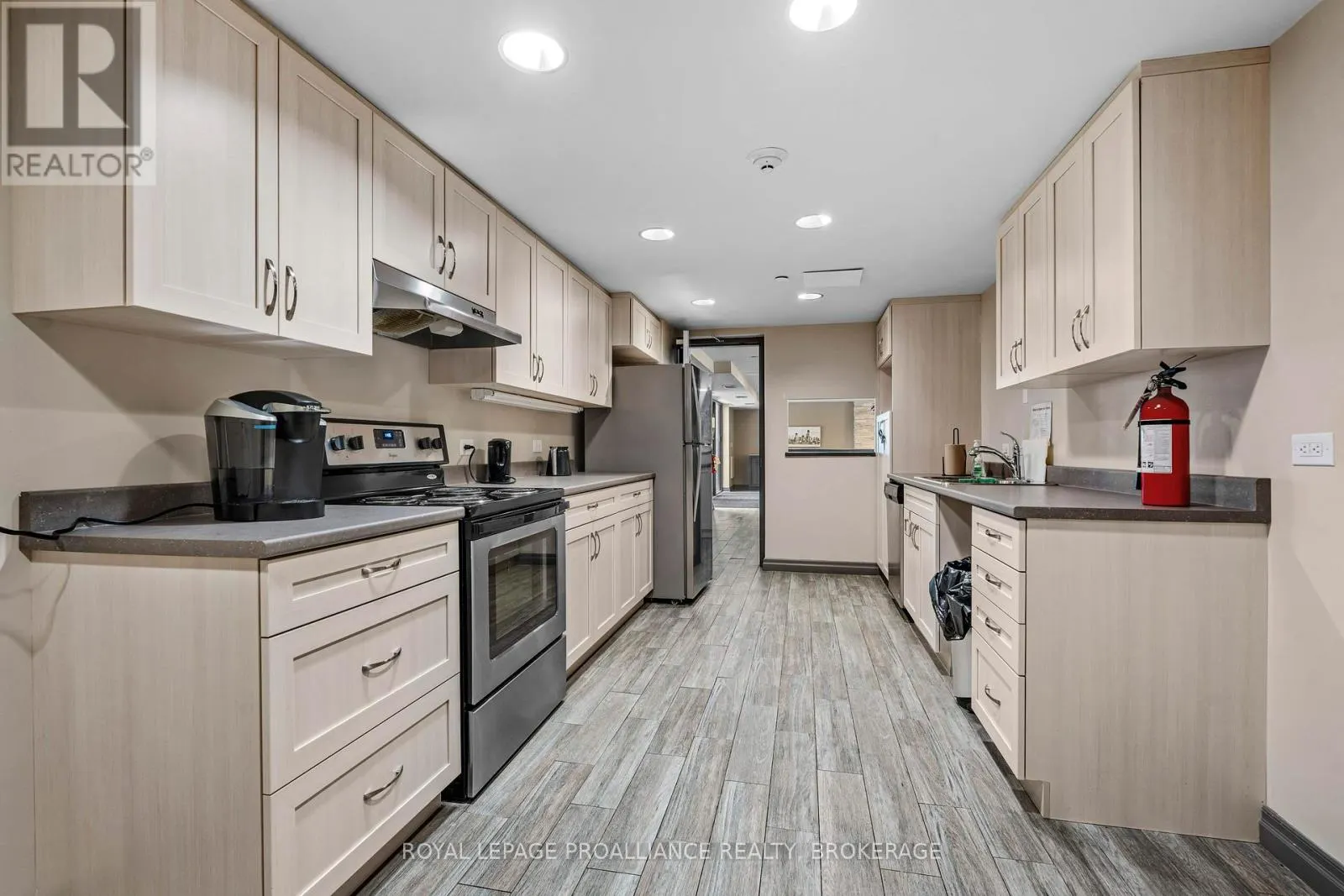 406 - 121 QUEEN STREET, #406