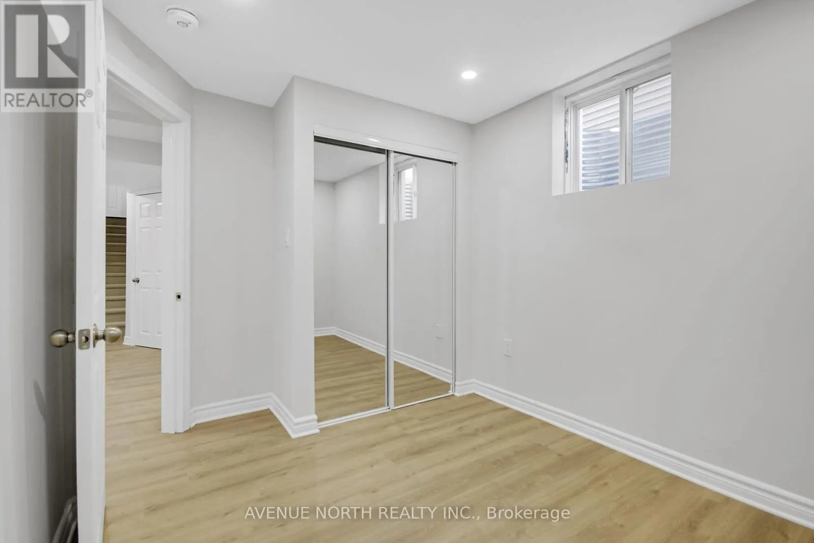 4772 ABBOTT STREET E