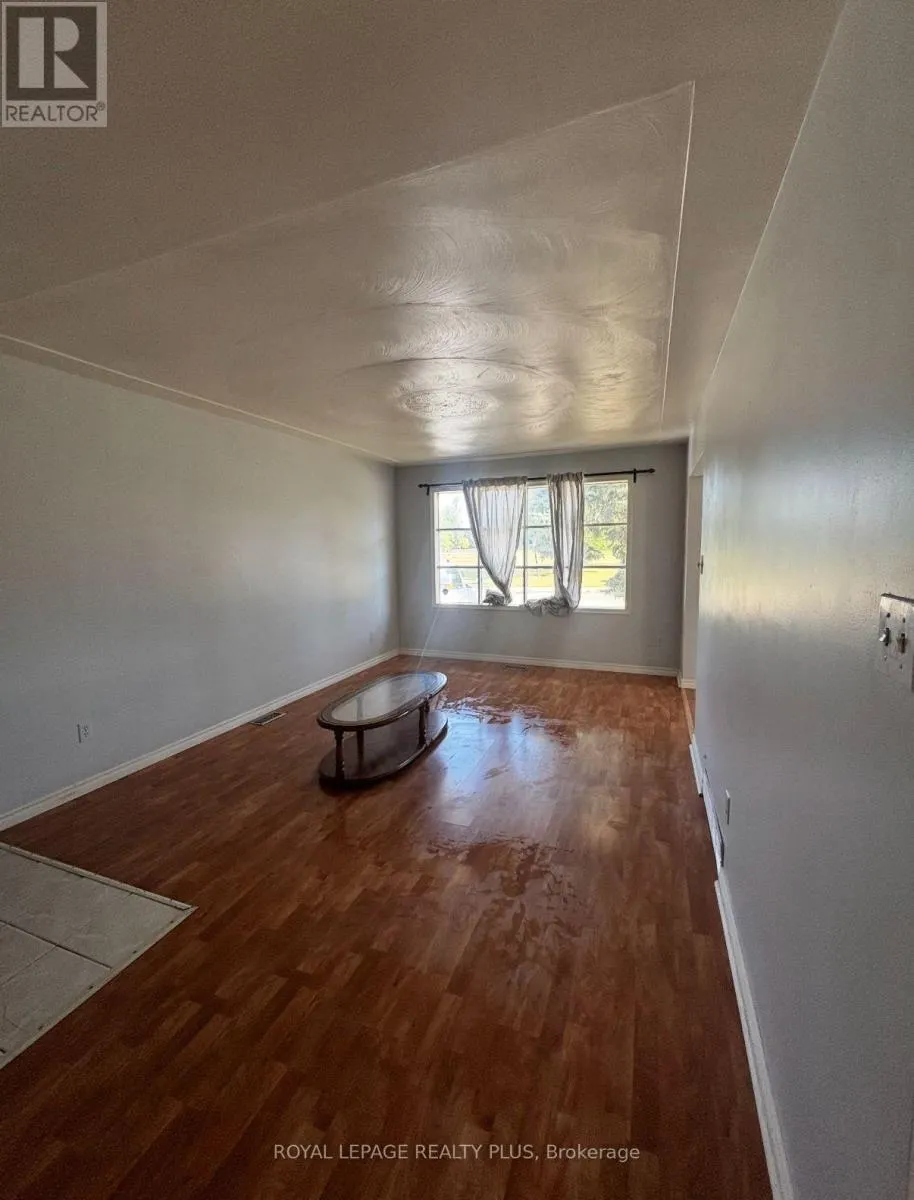 1458 QUEEN'S BOULEVARD