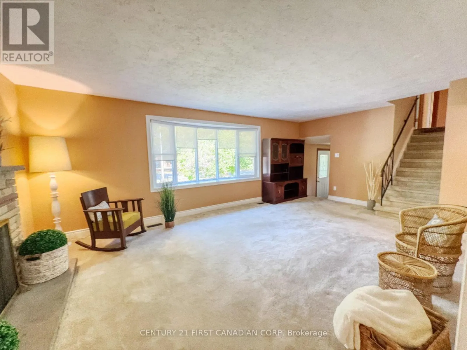 628 VISCOUNT ROAD