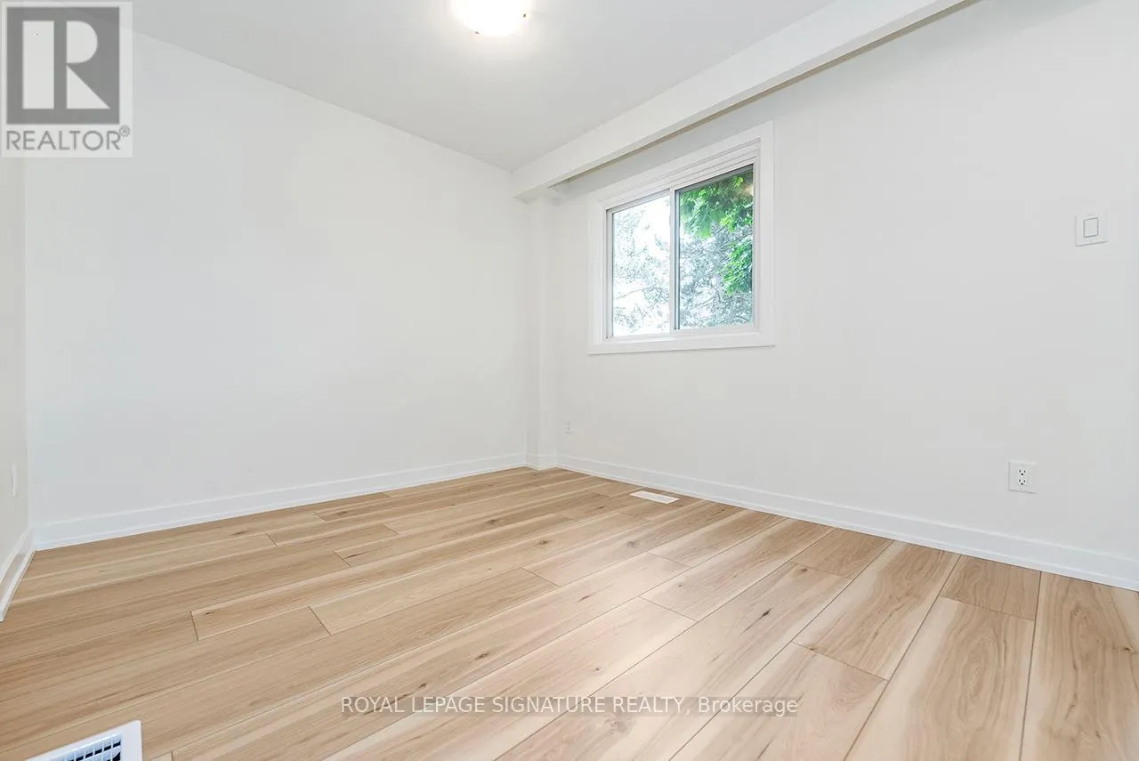 15 - 1444 UPPER OTTAWA STREET