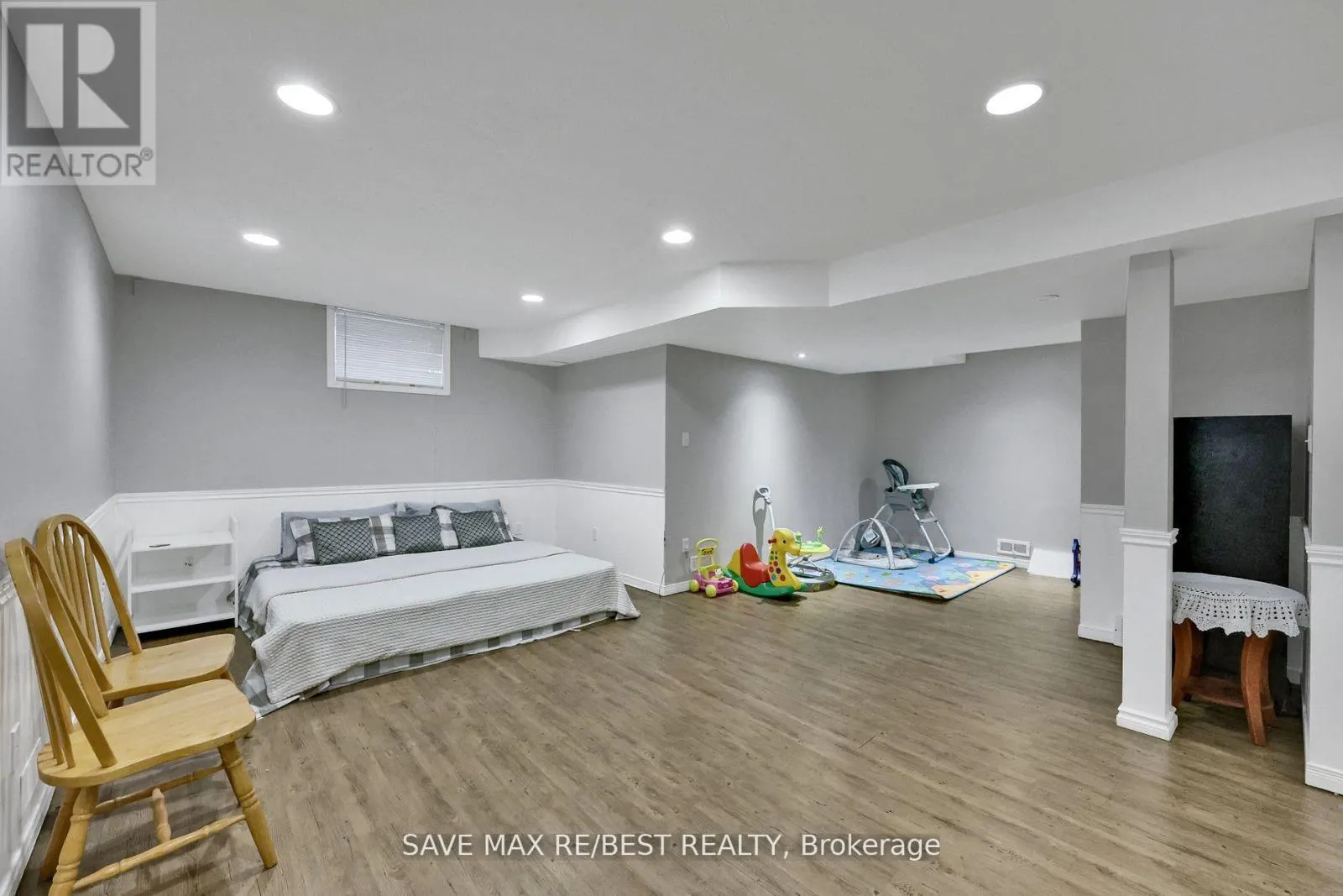 1143 BLACKMAPLE DRIVE