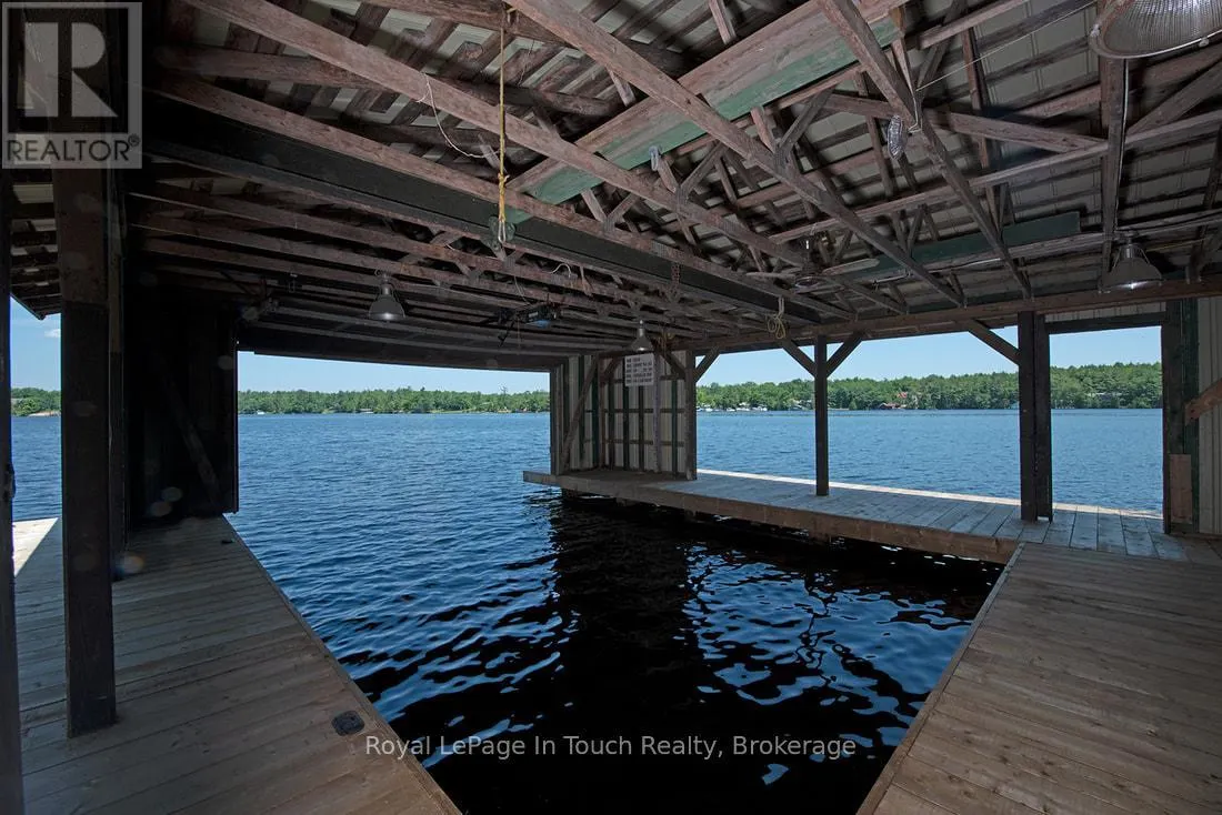 211 PICKEREL POINT ROAD