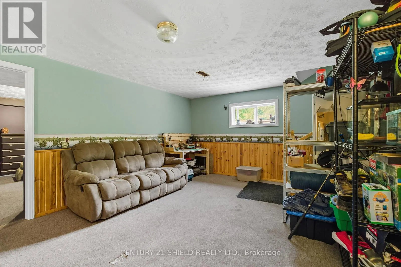 4555 GLEN ROY ROAD