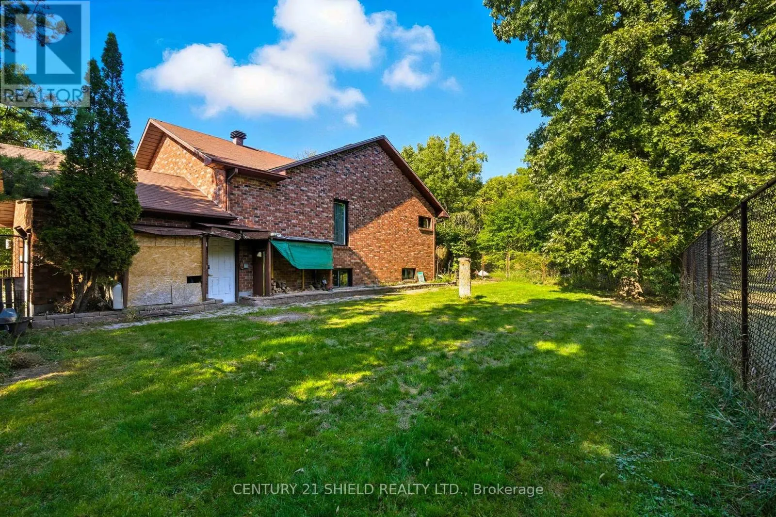 4555 GLEN ROY ROAD