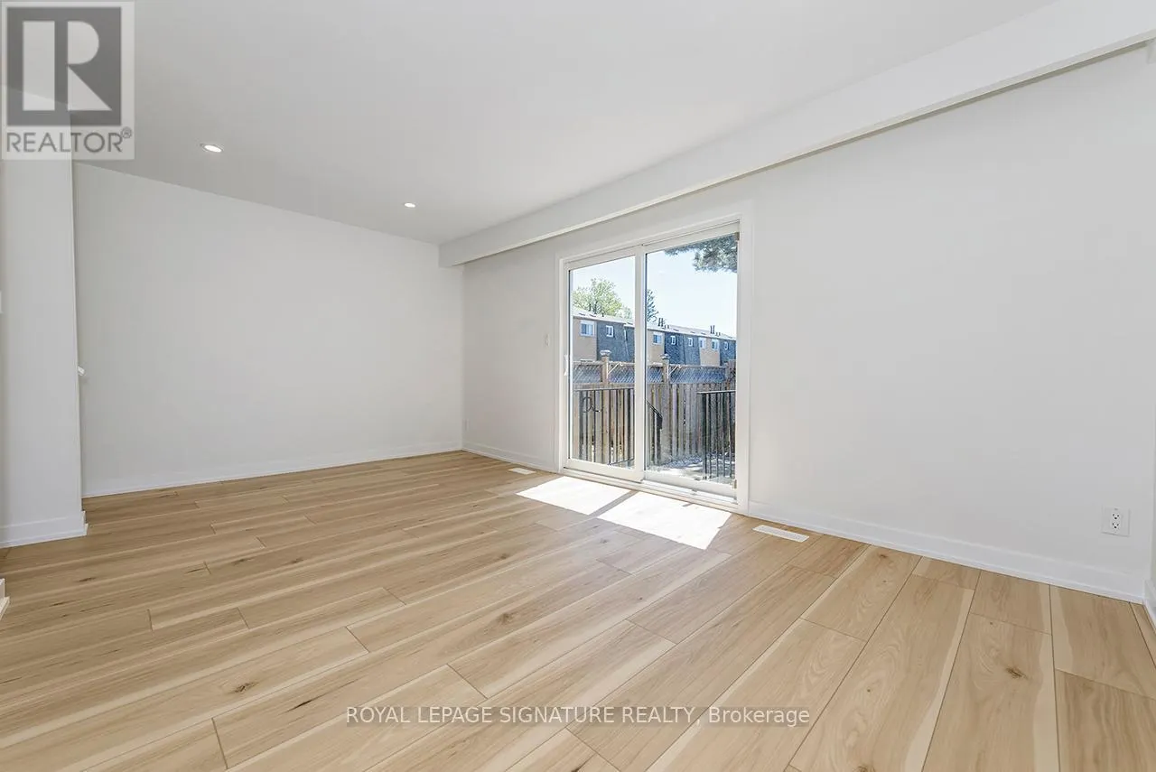 8 - 20 ANNA CAPRI DRIVE