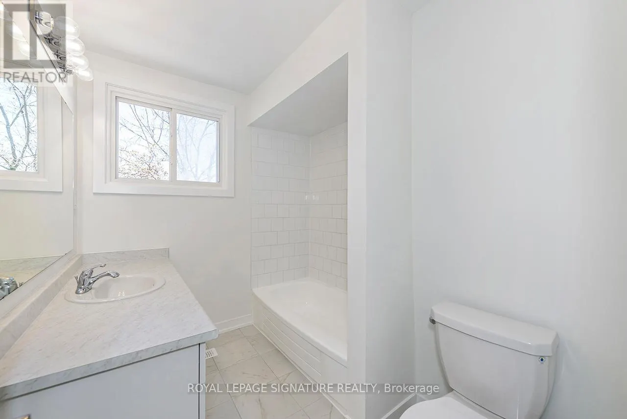 8 - 20 ANNA CAPRI DRIVE
