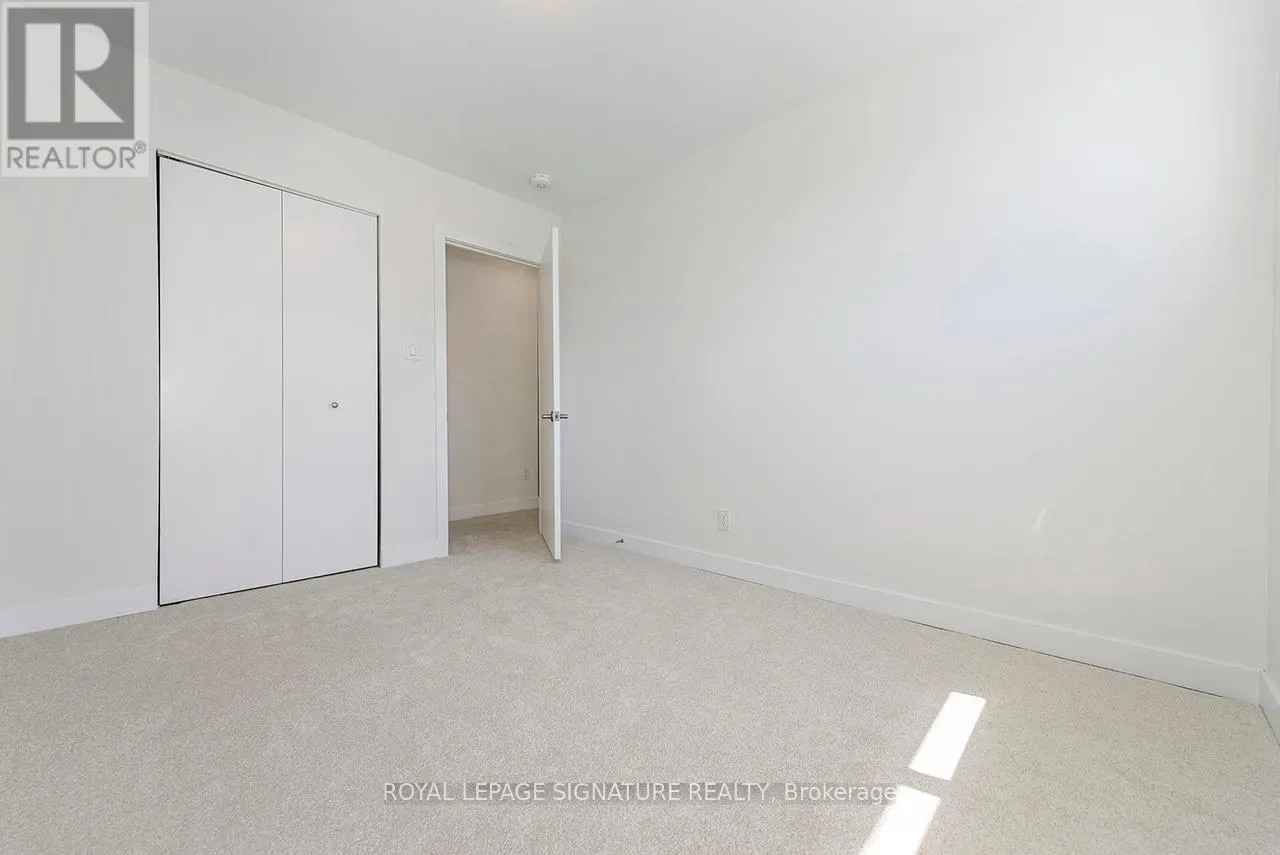8 - 20 ANNA CAPRI DRIVE