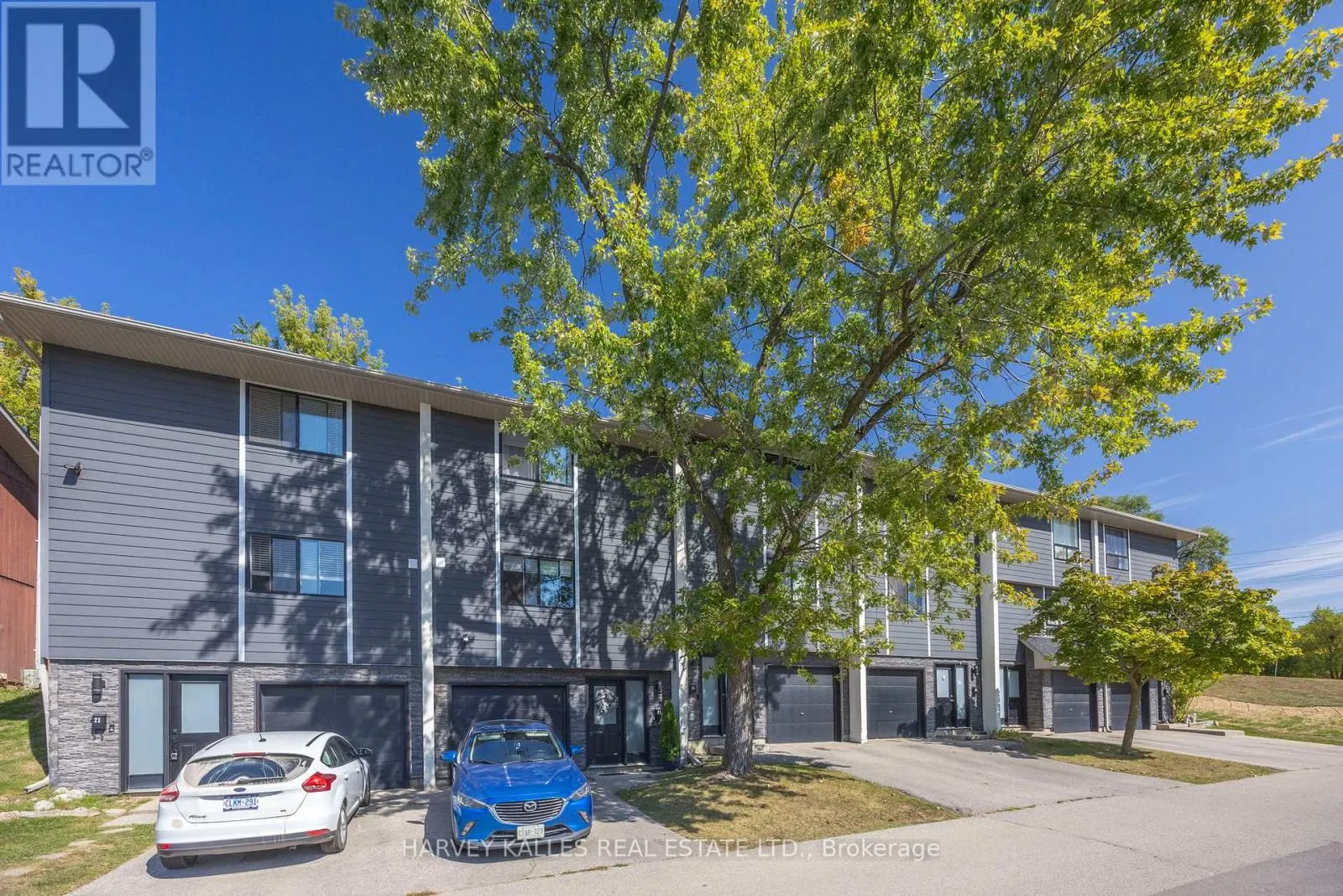 23 - 135 CHALMERS STREET S