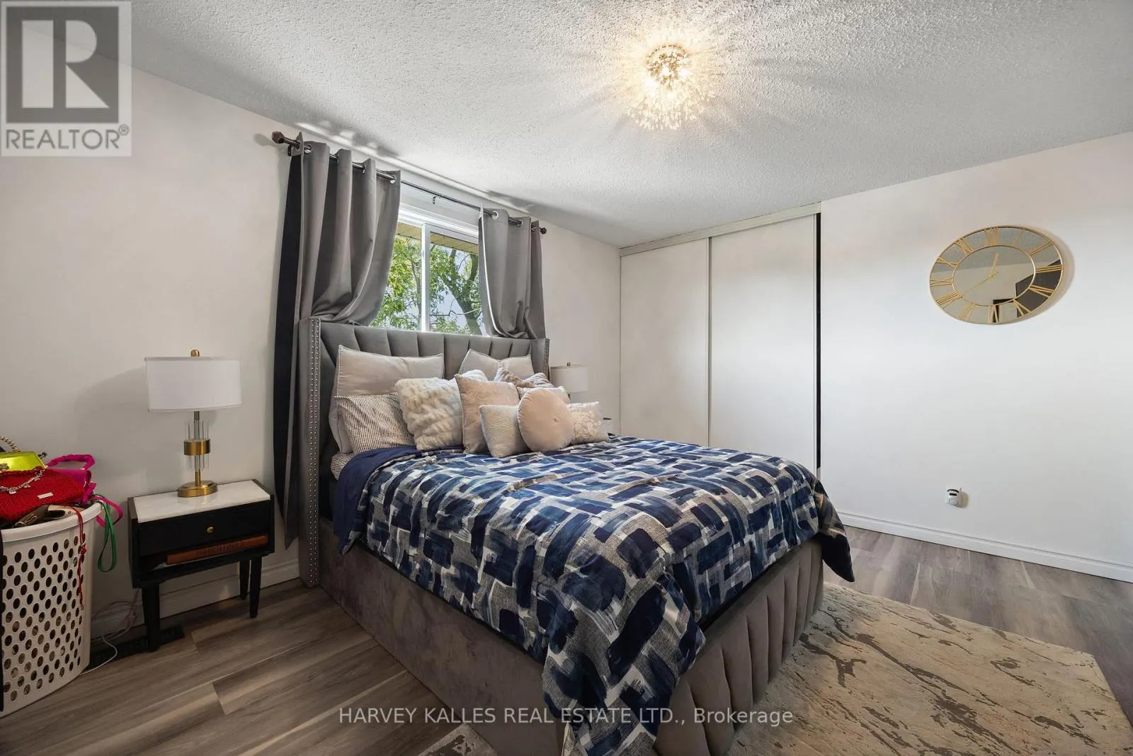 23 - 135 CHALMERS STREET S