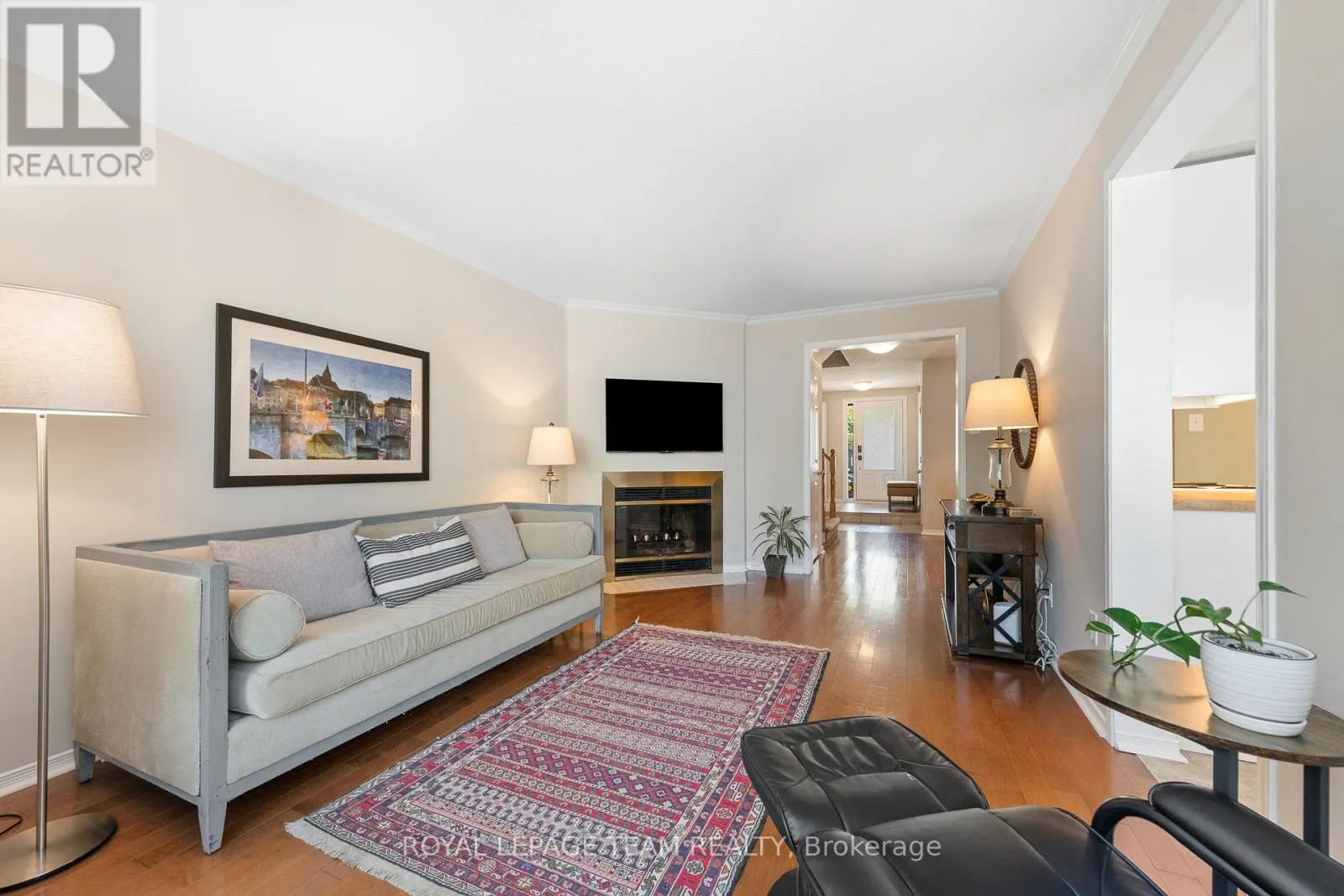88 WATERTON CRESCENT