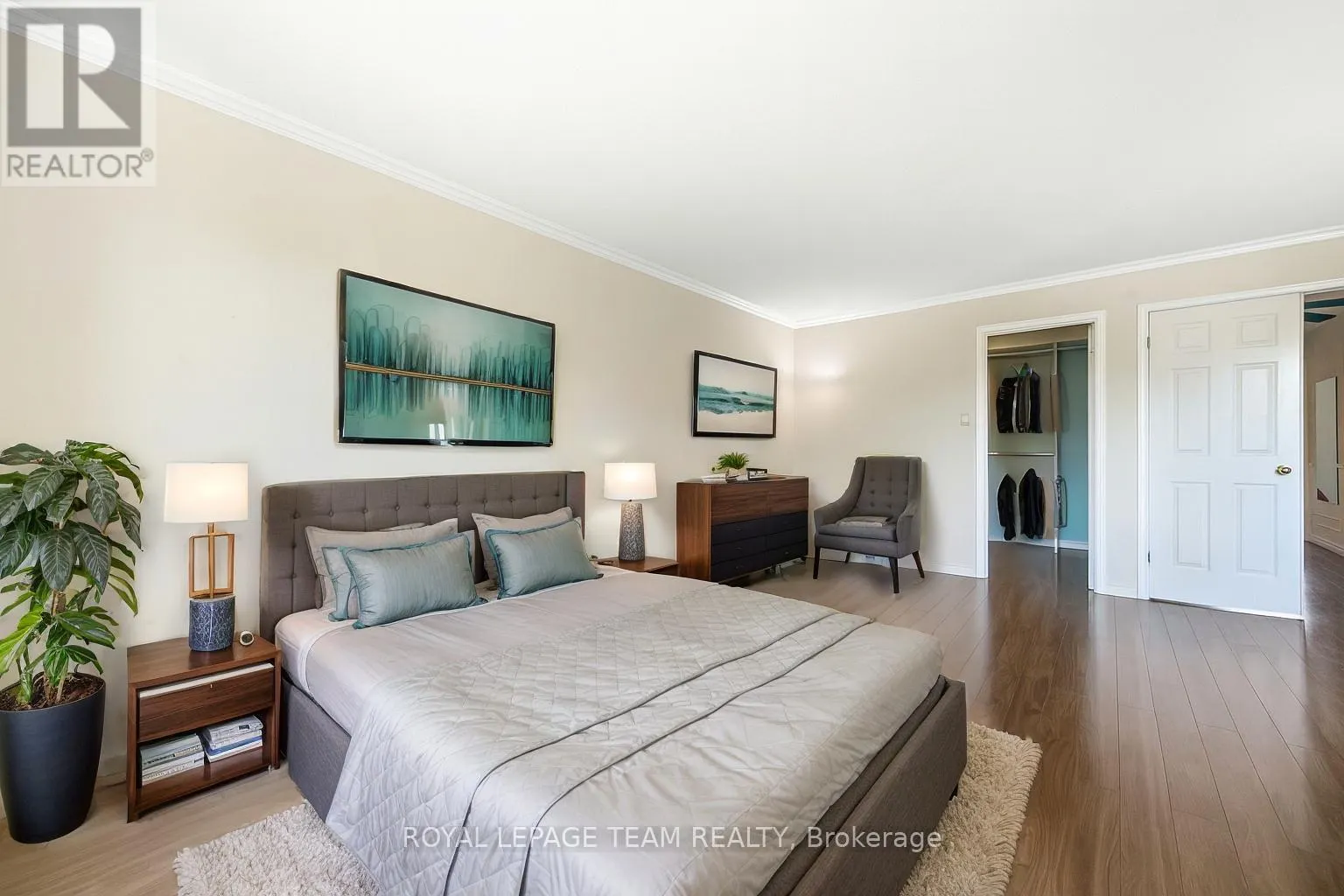 88 WATERTON CRESCENT