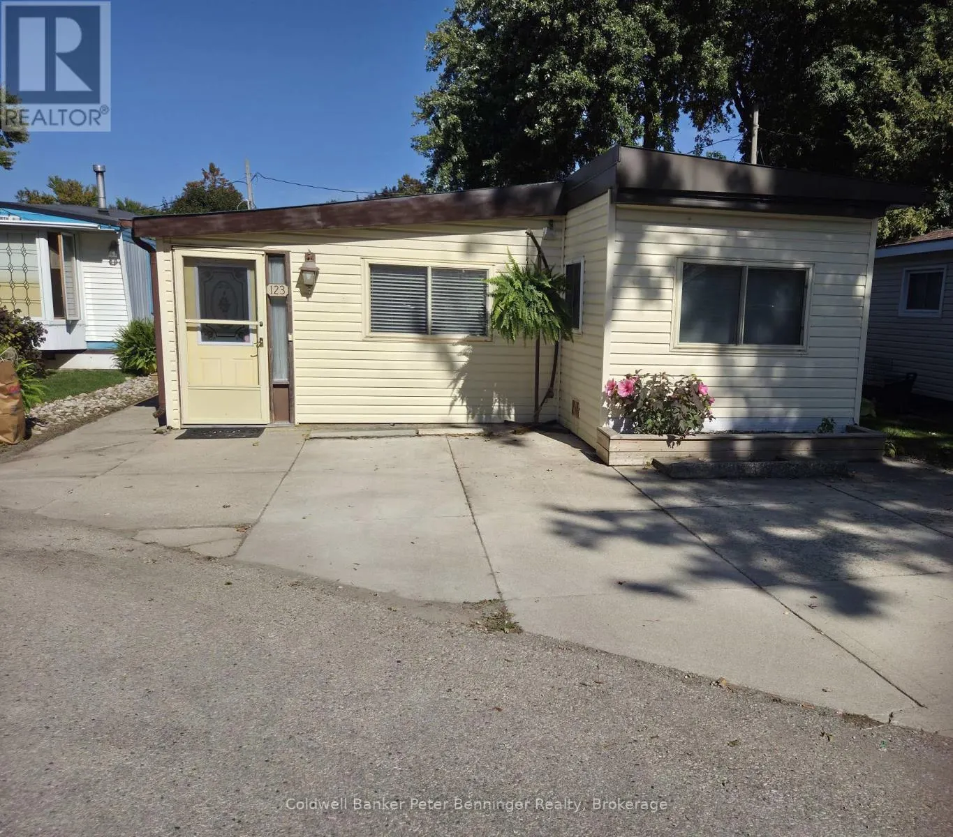 123 SCOTT STREET