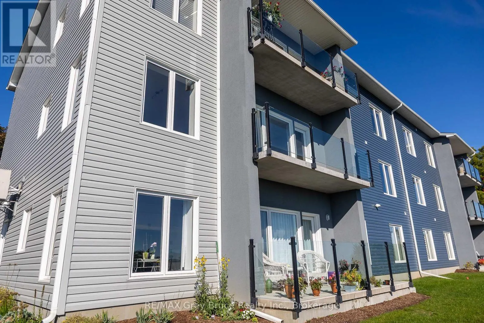 21 - 2347 3RD AVENUE W, #21