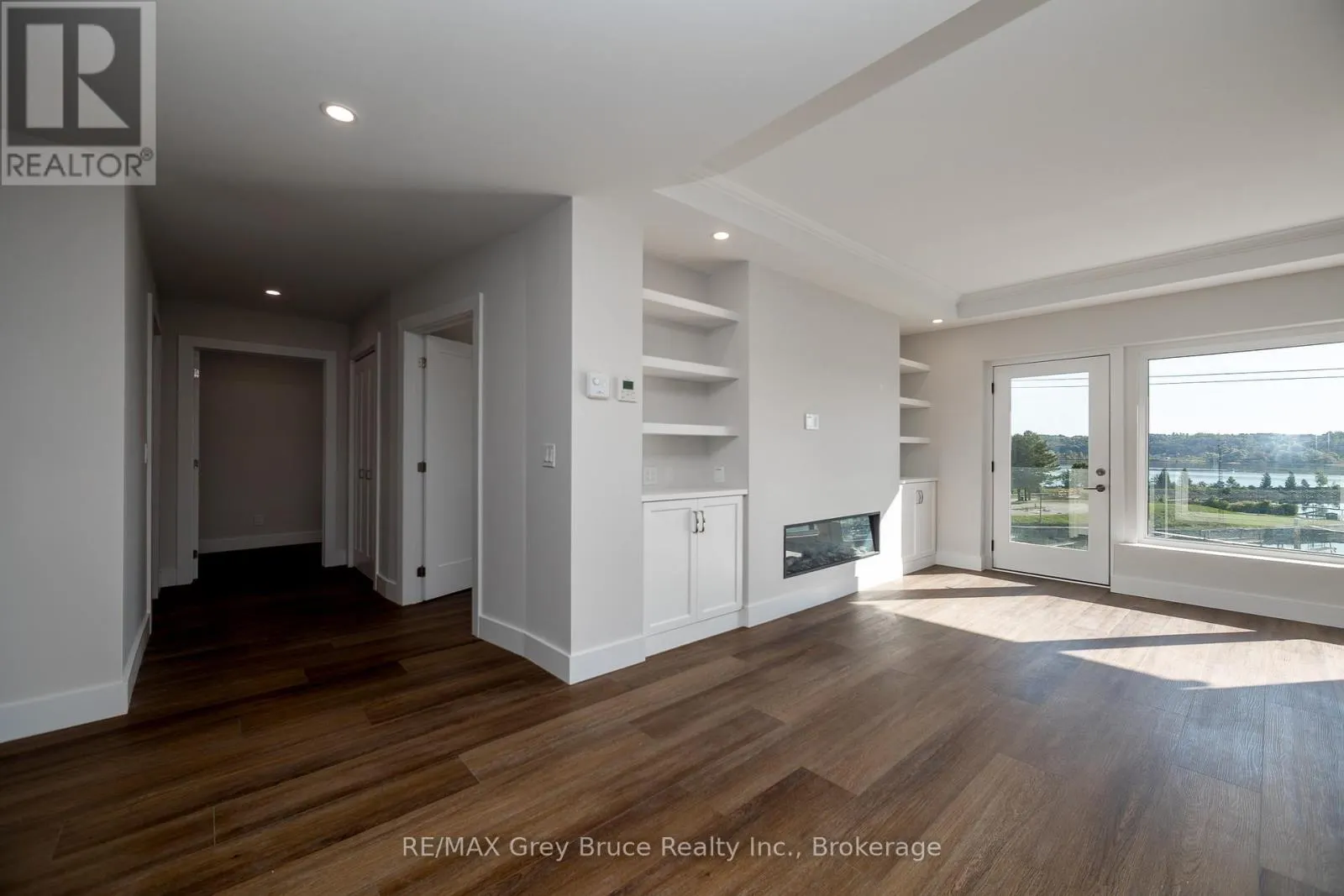 21 - 2347 3RD AVENUE W, #21