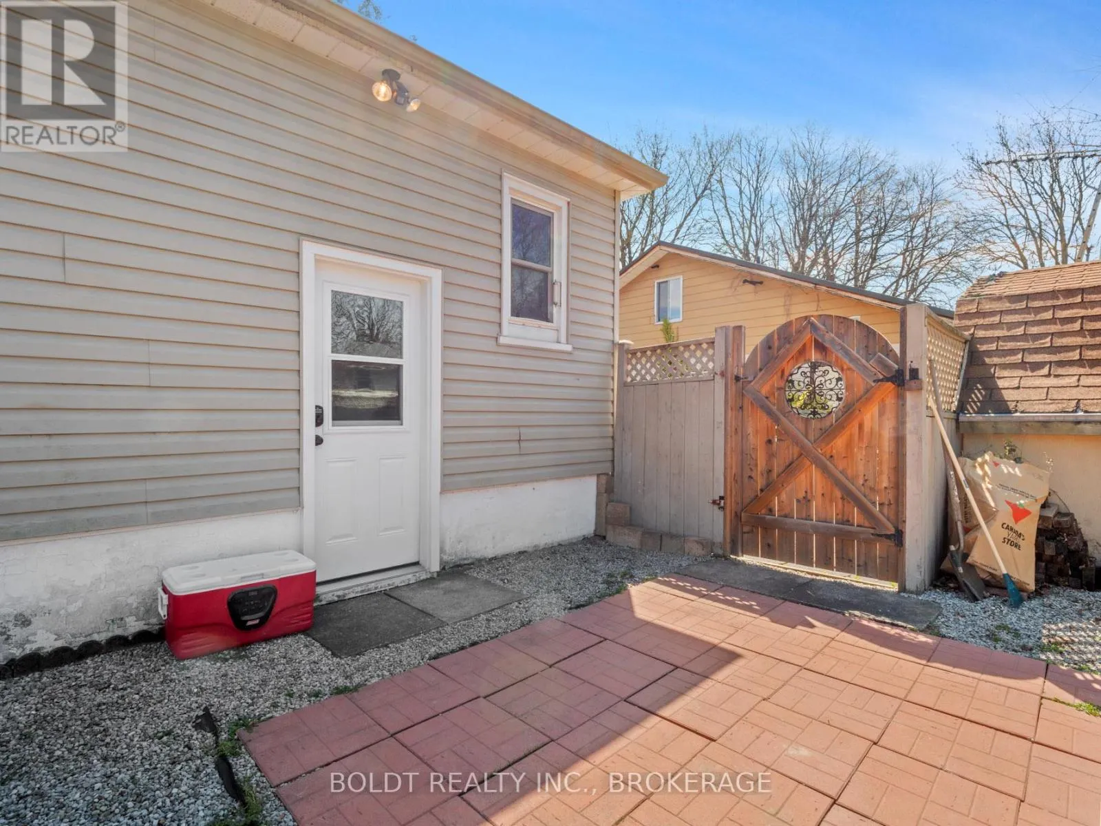 11 EDWARD AVENUE