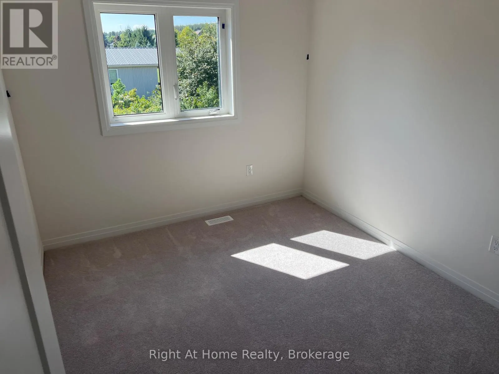 #68 - 660 COLBORNE STREET W, ##68