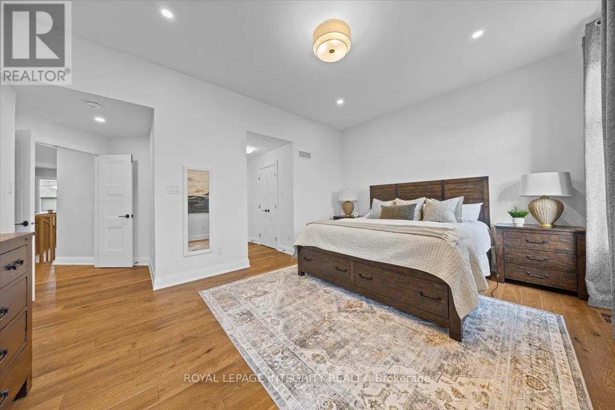 970 ISLINGTON WAY